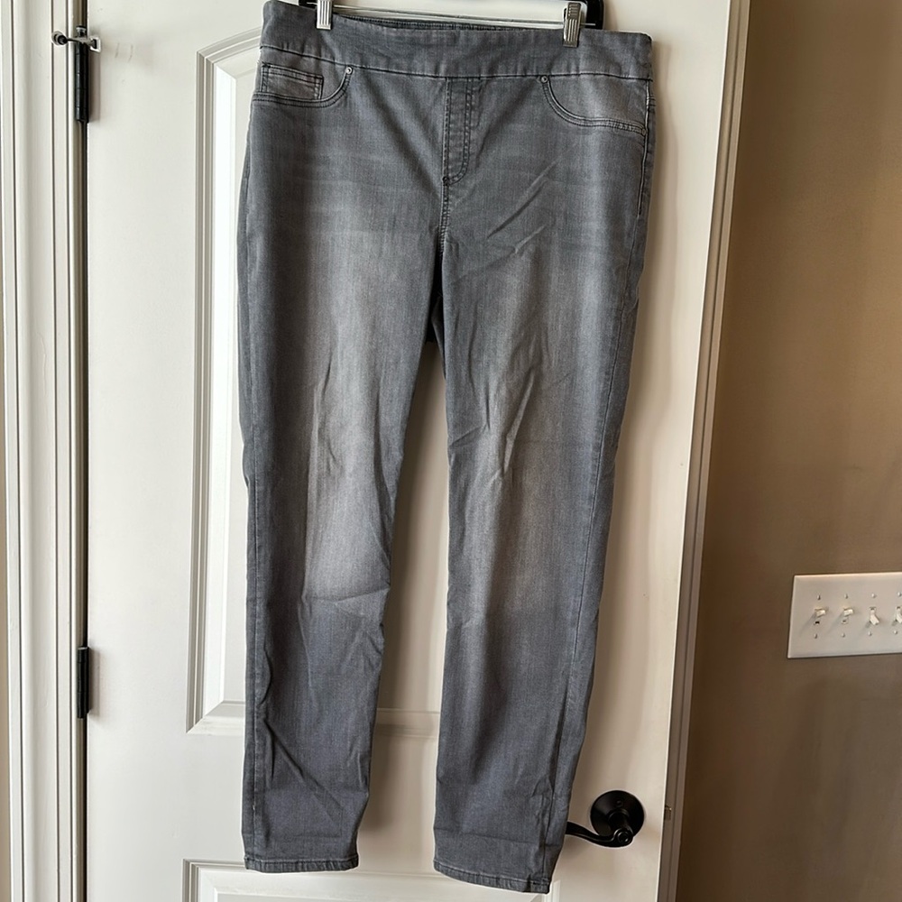 Chico’s gray pull on jeans size 14